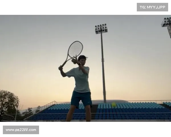 网球比赛慢动作回放揭秘运动员精湛技术与瞬间反应极限